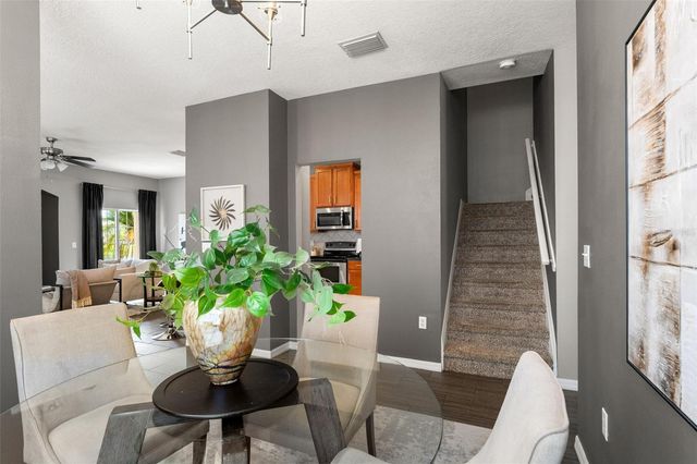 554 52ND AVENUE N, St Petersburg, FL 33703