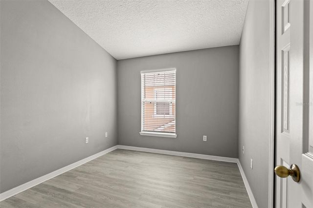 554 52ND AVENUE N, St Petersburg, FL 33703