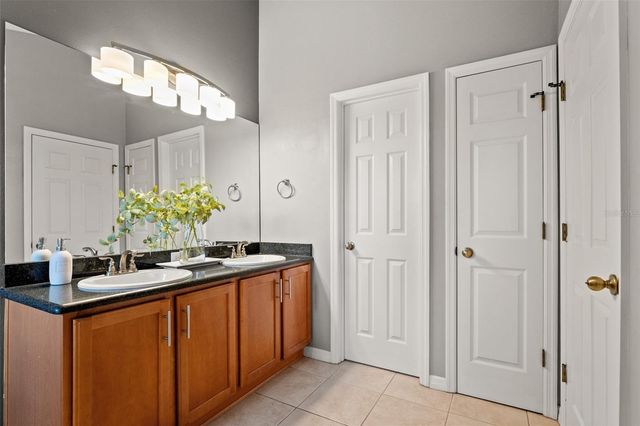 554 52ND AVENUE N, St Petersburg, FL 33703