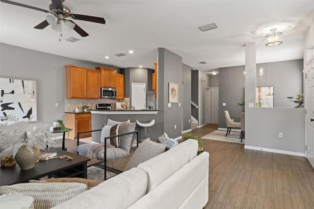 554 52ND AVENUE N, St Petersburg, FL 33703