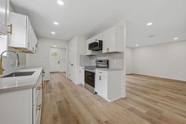 1313 Cos Street, Liberty, TX 77575