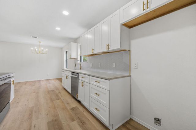 1313 Cos Street, Liberty, TX 77575