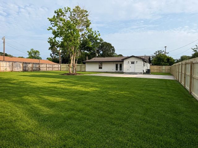 1313 Cos Street, Liberty, TX 77575
