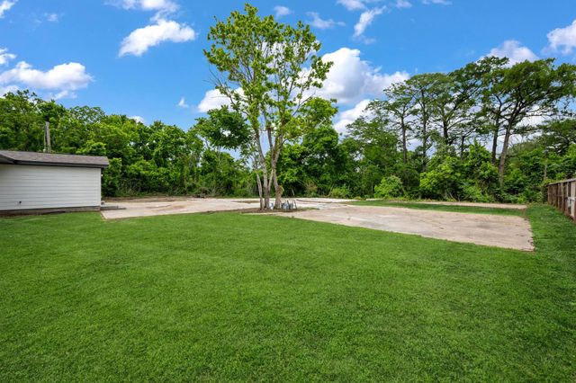 1313 Cos Street, Liberty, TX 77575