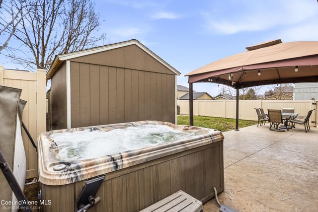 3250 N Durrow LOOP, Post Falls, ID 83854