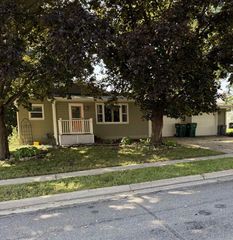 15 Edward Avenue, Edgerton, WI 53534