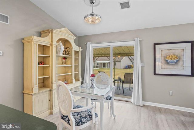 8 MEL RON CT, Carlisle, PA 17015