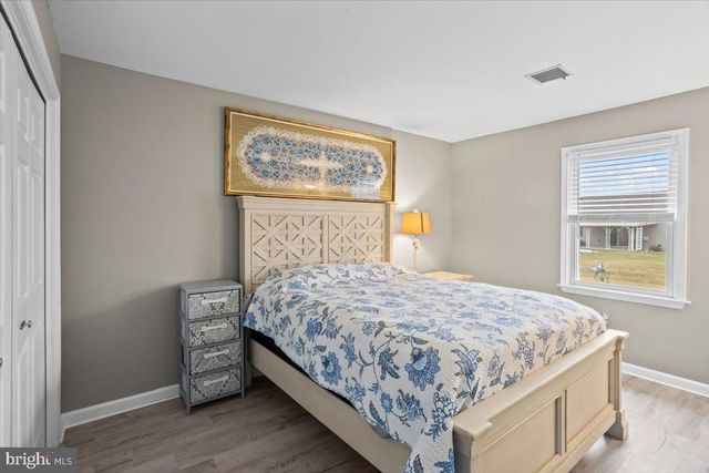 8 MEL RON CT, Carlisle, PA 17015