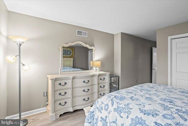 8 MEL RON CT, Carlisle, PA 17015