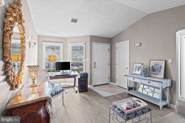 8 MEL RON CT, Carlisle, PA 17015