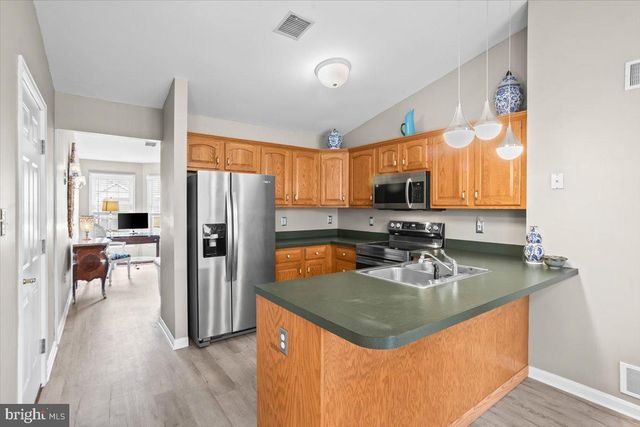 8 MEL RON CT, Carlisle, PA 17015