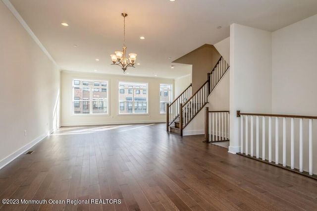 3 Blaisdell Court, Middletown, NJ 07748