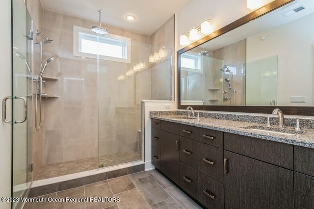 3 Blaisdell Court, Middletown, NJ 07748