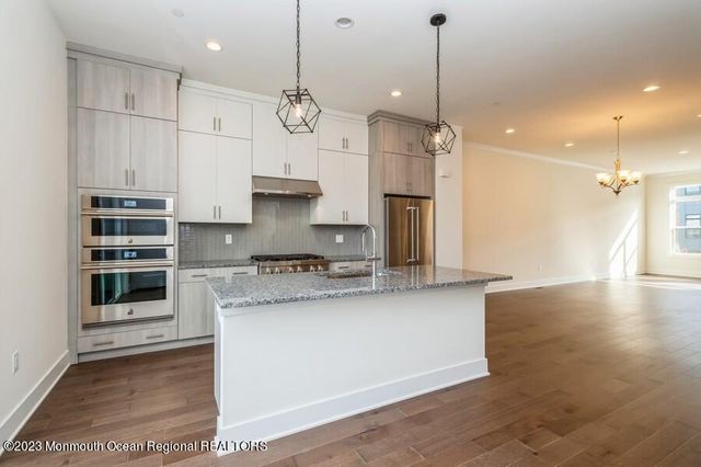 3 Blaisdell Court, Middletown, NJ 07748