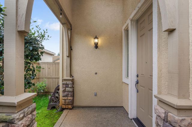 9304 Fife Ranch Way, Elk Grove, CA 95624