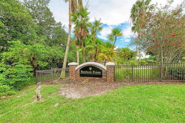 3047 POINTEVIEW DRIVE, Tampa, FL 33611