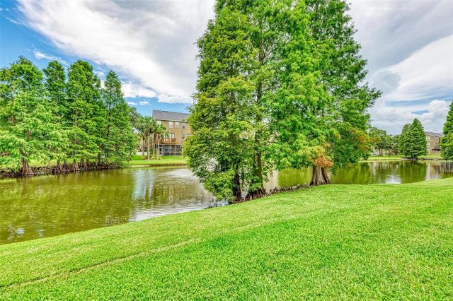 3047 POINTEVIEW DRIVE, Tampa, FL 33611