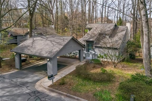 208 Forest Brook Drive, Winston-salem, NC 27106