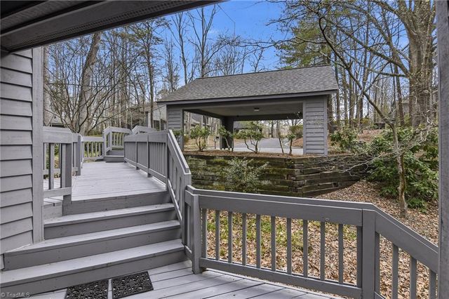 208 Forest Brook Drive, Winston-salem, NC 27106