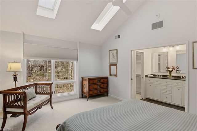 208 Forest Brook Drive, Winston-salem, NC 27106