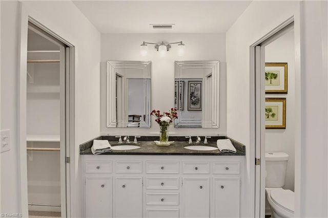 208 Forest Brook Drive, Winston-salem, NC 27106