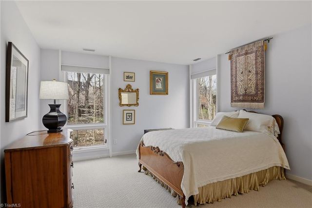 208 Forest Brook Drive, Winston-salem, NC 27106