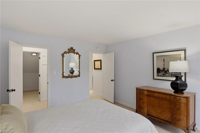 208 Forest Brook Drive, Winston-salem, NC 27106