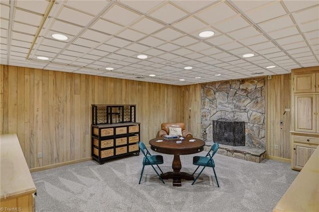 208 Forest Brook Drive, Winston-salem, NC 27106