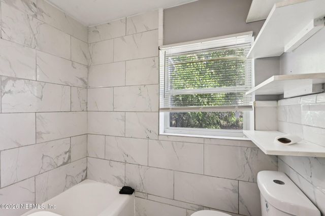 7859 DENHAM Road W, Jacksonville, FL 32208