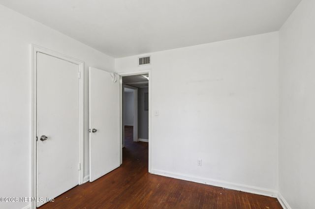 7859 DENHAM Road W, Jacksonville, FL 32208