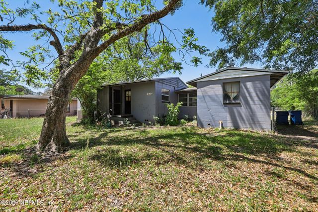 7859 DENHAM Road W, Jacksonville, FL 32208