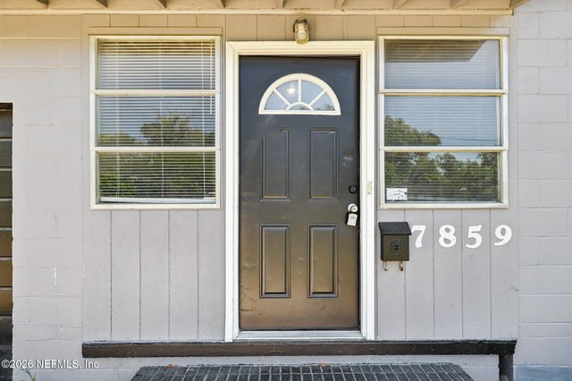 7859 DENHAM Road W, Jacksonville, FL 32208