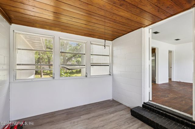 7859 DENHAM Road W, Jacksonville, FL 32208