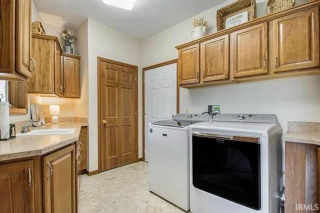 8173 E Walnut Ridge, New Carlisle, IN 46552