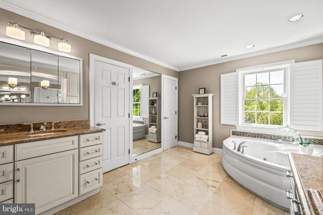 29 SPRINGHILL FARM CT, Cockeysville, MD 21030