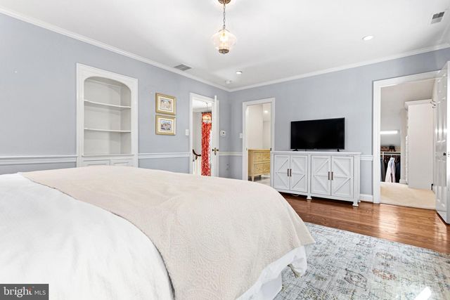 370 STATION AVE, Haddonfield, NJ 08033