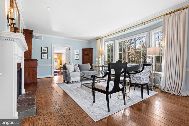 370 STATION AVE, Haddonfield, NJ 08033