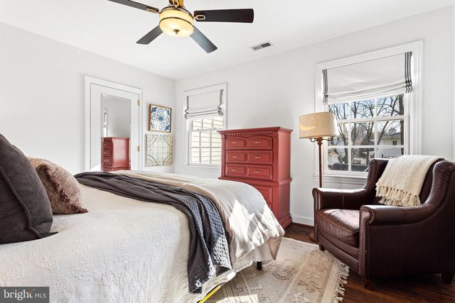 370 STATION AVE, Haddonfield, NJ 08033