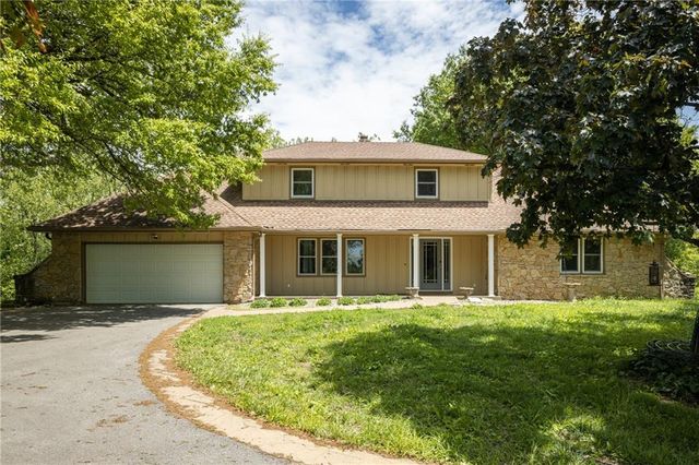 1712 S La Frenz Road, Liberty, MO 64068