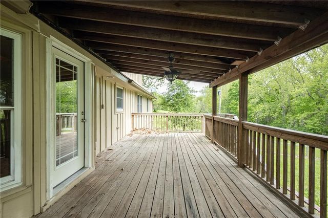 1712 S La Frenz Road, Liberty, MO 64068