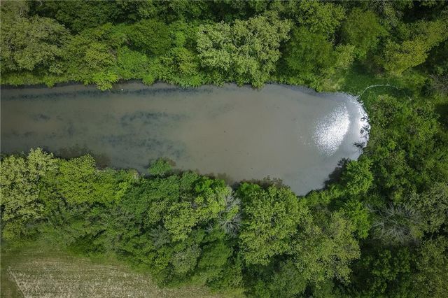1712 S La Frenz Road, Liberty, MO 64068