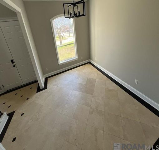 1800 Richland, Metairie, LA 70001