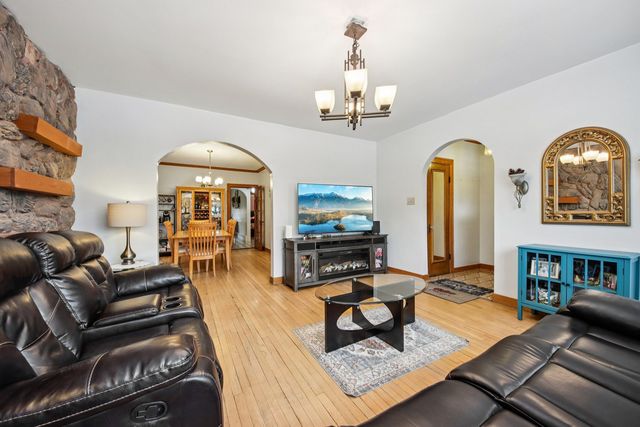 2842 N 74th Court, Elmwood Park, IL 60707