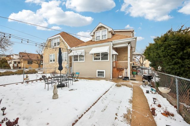 2842 N 74th Court, Elmwood Park, IL 60707