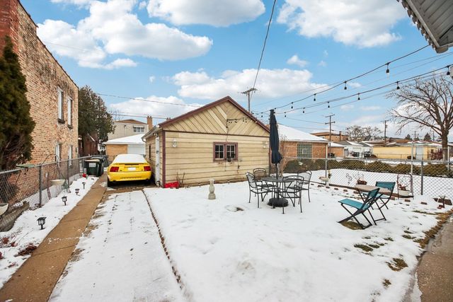 2842 N 74th Court, Elmwood Park, IL 60707