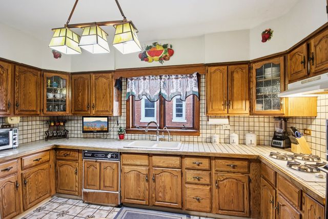 2842 N 74th Court, Elmwood Park, IL 60707