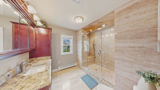 17 Lenox Ave, Saugus, MA 01906