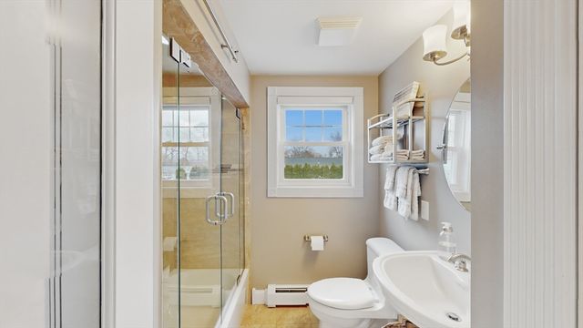 17 Lenox Ave, Saugus, MA 01906