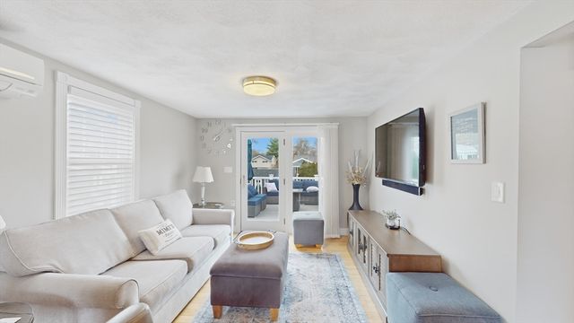 17 Lenox Ave, Saugus, MA 01906