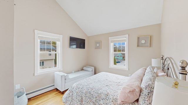 17 Lenox Ave, Saugus, MA 01906